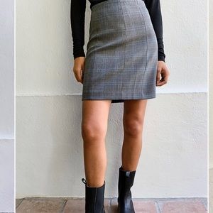 Aritzia Babaton Plaid Mini Skirt - 00 - brown cream plaid - barely worn!